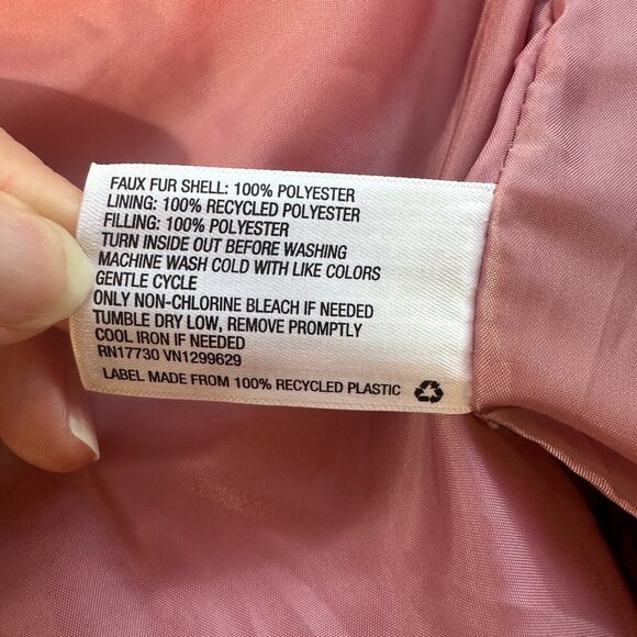 WILD FABLE Rose Pink Faux Fur Quilted Cropped Puffer Jacket Size Medium - Picture 9 of 9